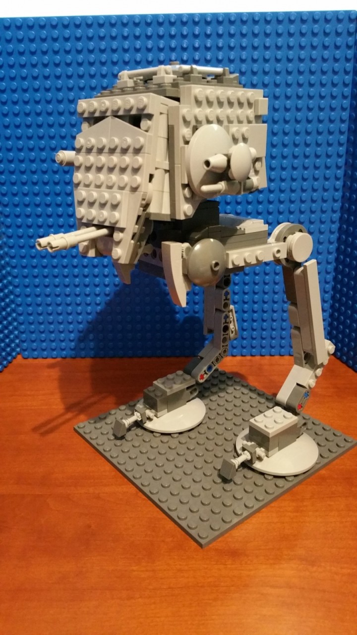 Camminatore bipede AT-ST