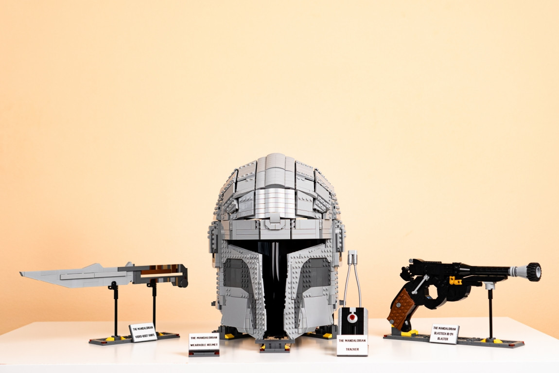 LEGO® The Mandalorian: Wearable Collection