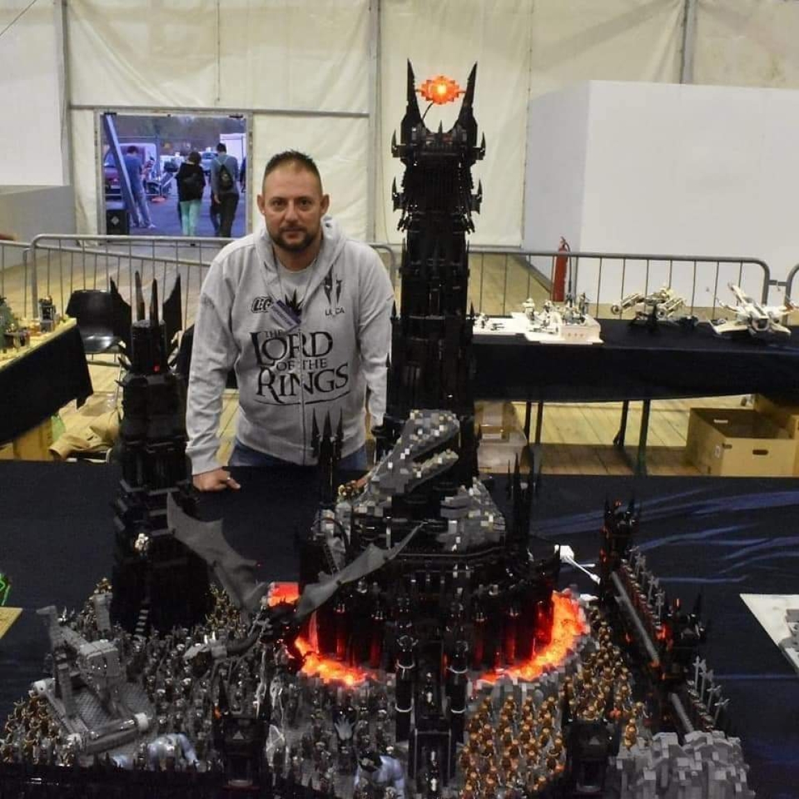 Pinnacolo di Orthanc Torre Nera di Isengard in mattoncini LEGO del Il Signore degli Anelli