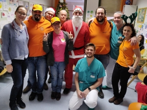 ORANGETEAM LUG visita il reparto di Labiopalatoschisi all&#039;Ospedale Santa Chiara per Natale 2019 a PISA