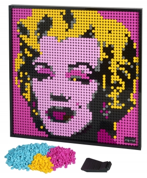 La passione si trasforma in arte: LEGO Group reinterpreta la pop-art per i fan adulti LEGO® Art, Marilyn Monroe, Beatles e Star Wars™ The Sith™